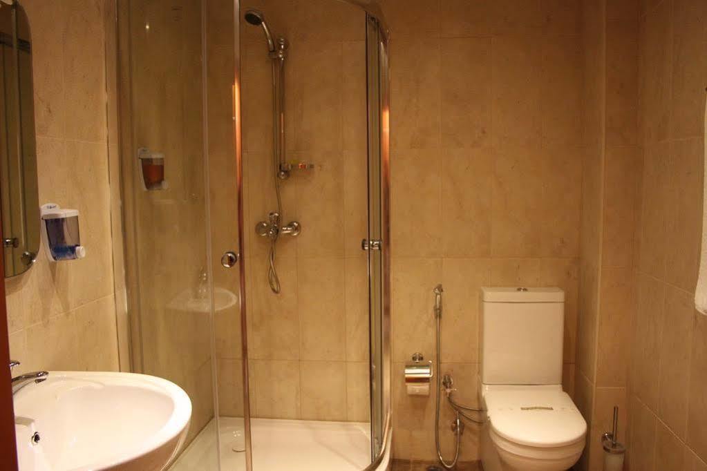 Gallery Hotel Baku Exterior foto